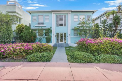 Купить кондоминиум в Майами-Бич, Флорида 1 спальня, 39.76м2, № 1981707 - фото 1