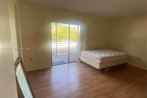 Condominio en alquiler en North Miami, Florida, 1 dormitorio, 64.2 m2 № 2056648 - foto 7