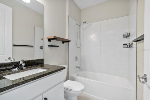 Villa ou maison à louer à Punta Gorda, Floride: 4 chambres, 182.46 m2 № 2386706 - photo 5