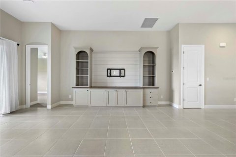 Villa ou maison à louer à Punta Gorda, Floride: 4 chambres, 182.46 m2 № 2386706 - photo 13