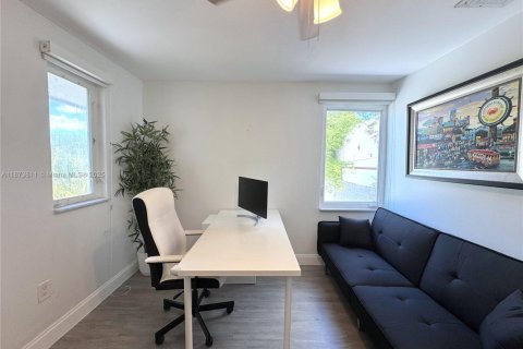 Снять в аренду виллу или дом в Майами, Флорида 2 спальни, 60.85м2, № 1925177 - фото 7