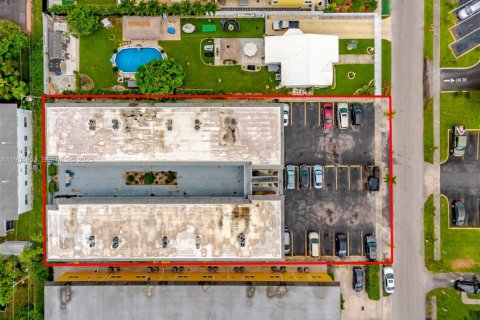 Купить кондоминиум в Холливуд, Флорида 1 спальня, 52.21м2, № 1956564 - фото 19