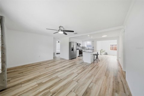 Casa en venta en Saint Petersburg, Florida, 3 dormitorios, 118.17 m2 № 2226914 - foto 8