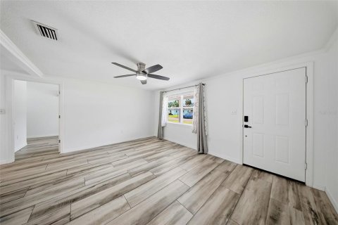 Casa en venta en Saint Petersburg, Florida, 3 dormitorios, 118.17 m2 № 2226914 - foto 6
