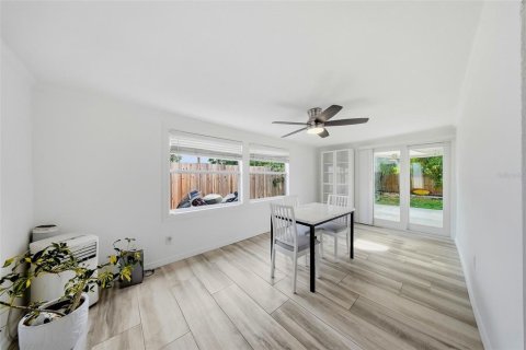 Casa en venta en Saint Petersburg, Florida, 3 dormitorios, 118.17 m2 № 2226914 - foto 15