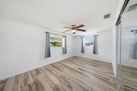 Casa en venta en Saint Petersburg, Florida, 3 dormitorios, 118.17 m2 № 2226914 - foto 29