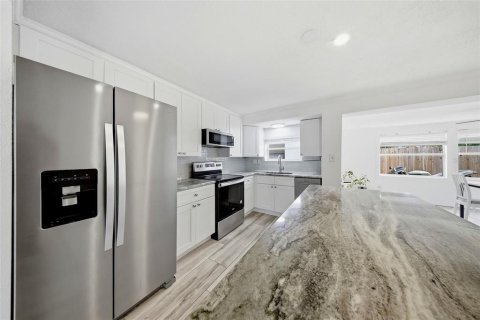 Casa en venta en Saint Petersburg, Florida, 3 dormitorios, 118.17 m2 № 2226914 - foto 11