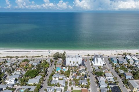 Condo in Saint Pete Beach, Florida, 2 bedrooms  № 1299490 - photo 23