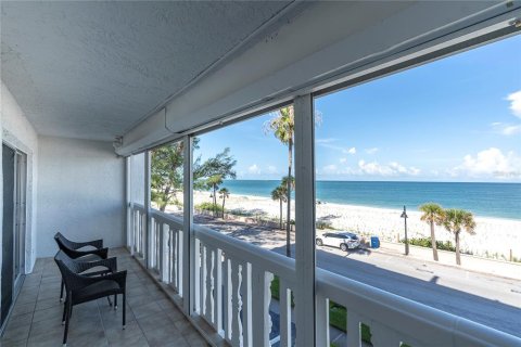 Condo in Saint Pete Beach, Florida, 2 bedrooms  № 1299490 - photo 3
