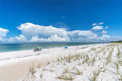 Condo in Saint Pete Beach, Florida, 2 bedrooms  № 1299490 - photo 19