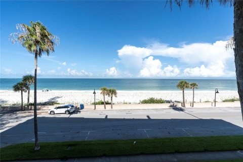 Condo in Saint Pete Beach, Florida, 2 bedrooms  № 1299490 - photo 20