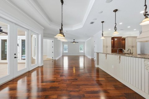 House in Myakka City, Florida 5 bedrooms, 468.88 sq.m. № 2197631 - photo 29