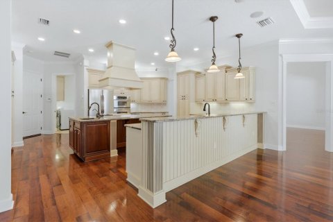 House in Myakka City, Florida 5 bedrooms, 468.88 sq.m. № 2197631 - photo 27