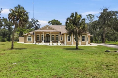 House in Myakka City, Florida 5 bedrooms, 468.88 sq.m. № 2197631 - photo 8
