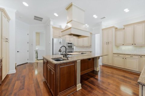 House in Myakka City, Florida 5 bedrooms, 468.88 sq.m. № 2197631 - photo 25