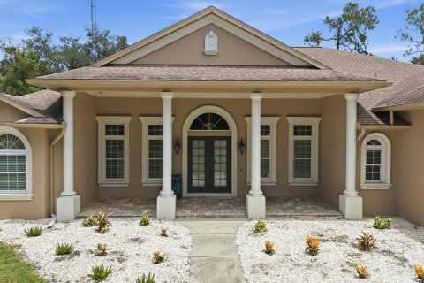 House in Myakka City, Florida 5 bedrooms, 468.88 sq.m. № 2197631 - photo 9