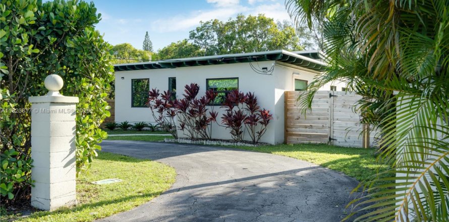 Villa ou maison à Miami, Floride 3 chambres, 154.4 m2 № 1790757