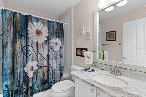 House in The Villages, Florida 3 bedrooms, 177.07 sq.m. № 2167078 - photo 28
