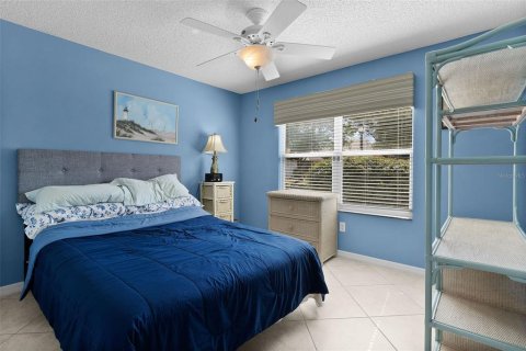 House in The Villages, Florida 3 bedrooms, 177.07 sq.m. № 2167078 - photo 26
