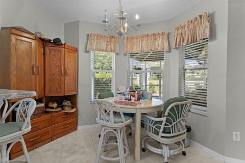 House in The Villages, Florida 3 bedrooms, 177.07 sq.m. № 2167078 - photo 19