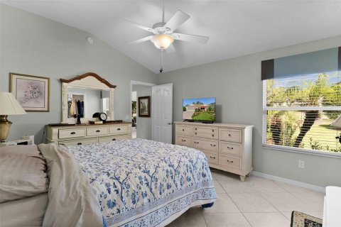 House in The Villages, Florida 3 bedrooms, 177.07 sq.m. № 2167078 - photo 22