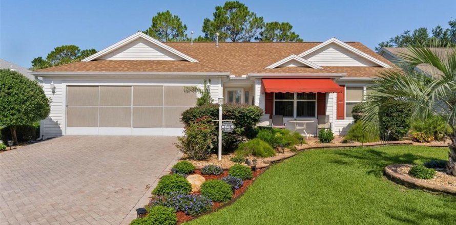 House in The Villages, Florida 3 bedrooms, 177.07 sq.m. № 2167078