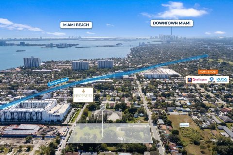 Propiedad comercial en venta en Miami, Florida № 2010980 - foto 28