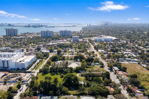 Commercial property in Miami, Florida № 2010980 - photo 19