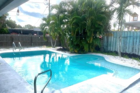 Appartement à louer à Pinellas Park, Floride: 1 chambre, 44.59 m2 № 2400401 - photo 3