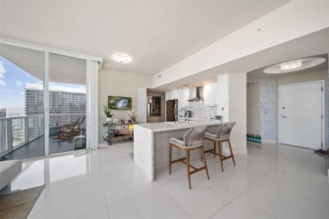 Снять в аренду кондоминиум в Майами, Флорида 3 спальни, 166.76м2, № 1990576 - фото 15