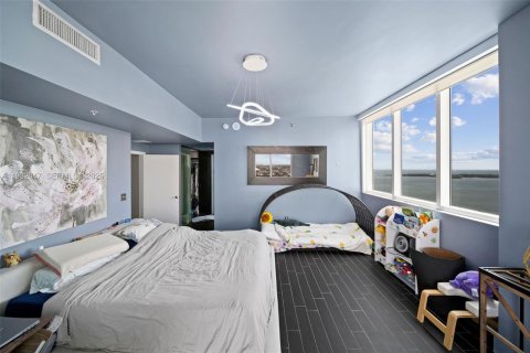 Снять в аренду кондоминиум в Майами, Флорида 3 спальни, 166.76м2, № 1990576 - фото 27