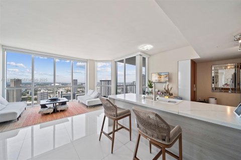 Снять в аренду кондоминиум в Майами, Флорида 3 спальни, 166.76м2, № 1990576 - фото 4