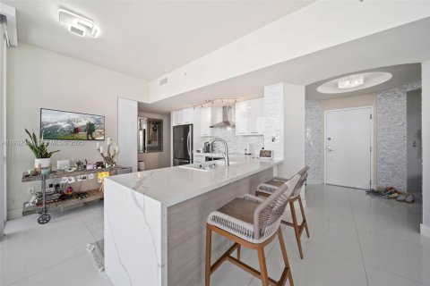 Снять в аренду кондоминиум в Майами, Флорида 3 спальни, 166.76м2, № 1990576 - фото 16