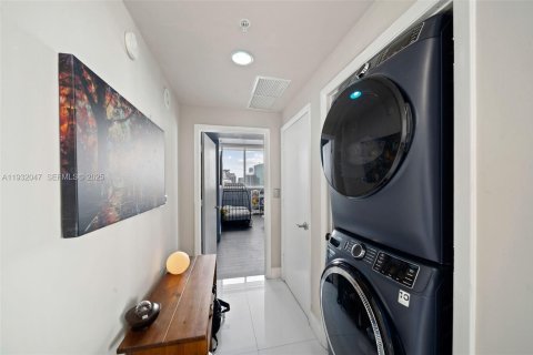 Снять в аренду кондоминиум в Майами, Флорида 3 спальни, 166.76м2, № 1990576 - фото 21