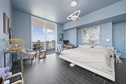 Снять в аренду кондоминиум в Майами, Флорида 3 спальни, 166.76м2, № 1990576 - фото 26