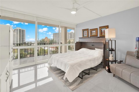 Condominio en venta en Pompano Beach, Florida, 2 dormitorios, 111.48 m2 № 1809230 - foto 18