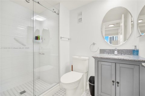 Condominio en venta en Pompano Beach, Florida, 2 dormitorios, 111.48 m2 № 1809230 - foto 22