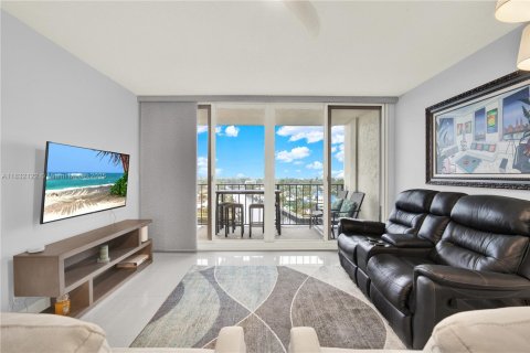 Condominio en venta en Pompano Beach, Florida, 2 dormitorios, 111.48 m2 № 1809230 - foto 14