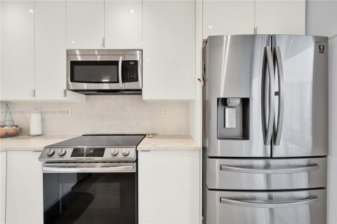 Condominio en venta en Pompano Beach, Florida, 2 dormitorios, 111.48 m2 № 1809230 - foto 6