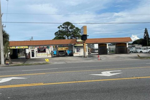 Commercial property in Merrit Island, Florida № 1550037 - photo 1