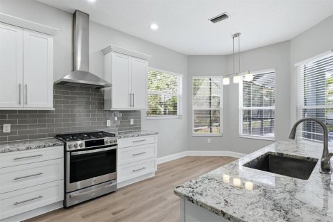 House in Bradenton, Florida 4 bedrooms, 238.94 sq.m. № 2308509 - photo 19