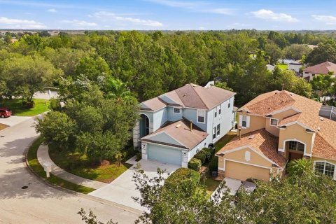 House in Bradenton, Florida 4 bedrooms, 238.94 sq.m. № 2308509 - photo 2