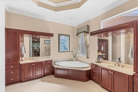 House in Venice, Florida 5 bedrooms, 347.27 sq.m. № 1785286 - photo 28