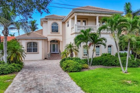House in Venice, Florida 5 bedrooms, 347.27 sq.m. № 1785286 - photo 4
