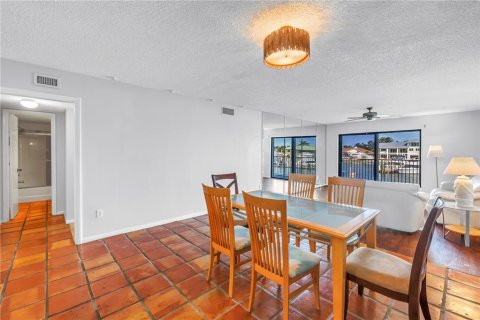 Condominio en venta en Tierra Verde, Florida, 2 dormitorios, 105.91 m2 № 1831557 - foto 10