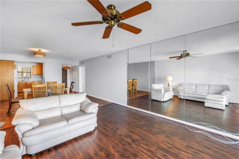 Condominio en venta en Tierra Verde, Florida, 2 dormitorios, 105.91 m2 № 1831557 - foto 17