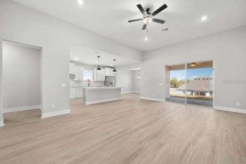 Casa en venta en Fruitland Park, Florida, 4 dormitorios, 196.49 m2 № 2156747 - foto 11