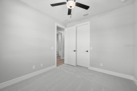 Casa en venta en Fruitland Park, Florida, 4 dormitorios, 196.49 m2 № 2156747 - foto 20