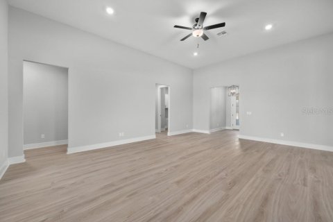 Casa en venta en Fruitland Park, Florida, 4 dormitorios, 196.49 m2 № 2156747 - foto 12