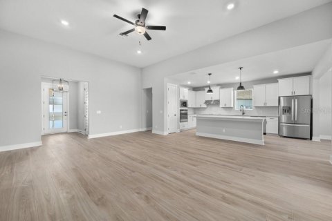 Casa en venta en Fruitland Park, Florida, 4 dormitorios, 196.49 m2 № 2156747 - foto 9